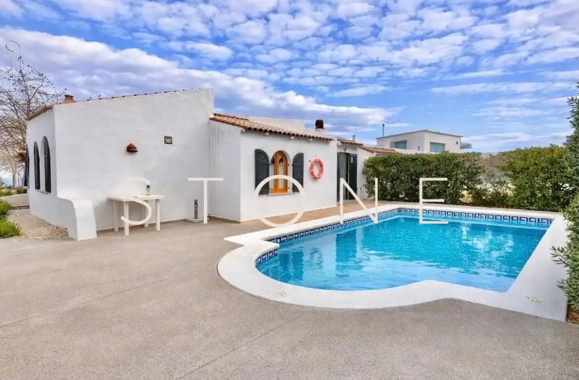 Casa amb piscina en venda a Ciutadella