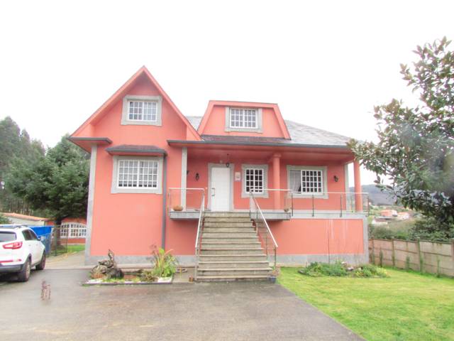 Casa-chalet en Venta en Camiño do Vilar de San Xiao, 123 en O Feal - Xubia