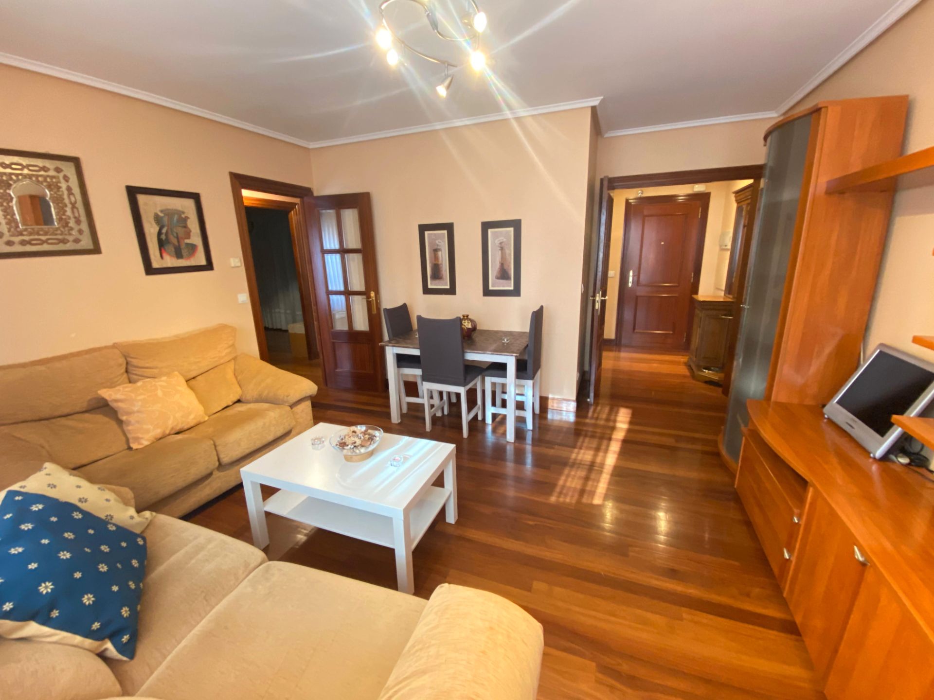 Living room of Flat for sale in Castro-Urdiales