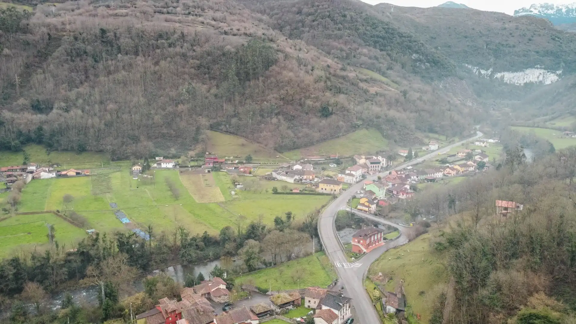 Vista exterior de Casa o chalet en venta en Oviedo  con Calefacción, Jardín privado y Terraza