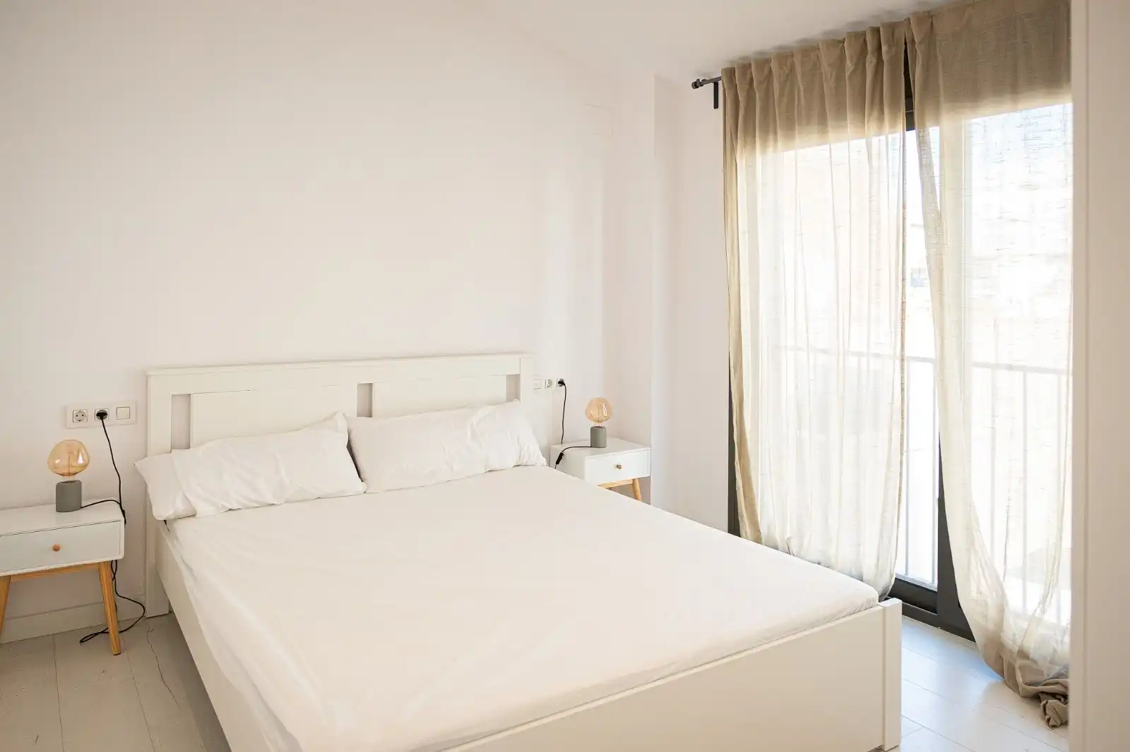 Schlafzimmer von Einfamilien-Reihenhaus zur Miete in Palamós mit Klimaanlage, Heizung und Parkett