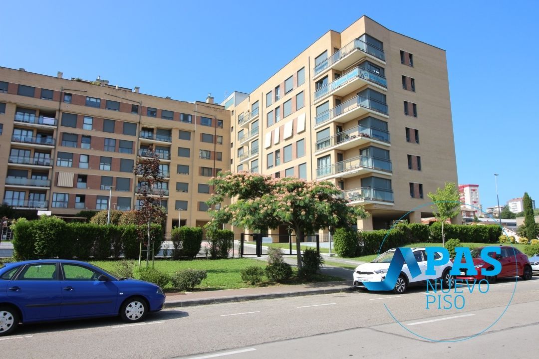 Vista exterior de Pis en venda en Santander amb Calefacció, Jardí privat i Terrassa