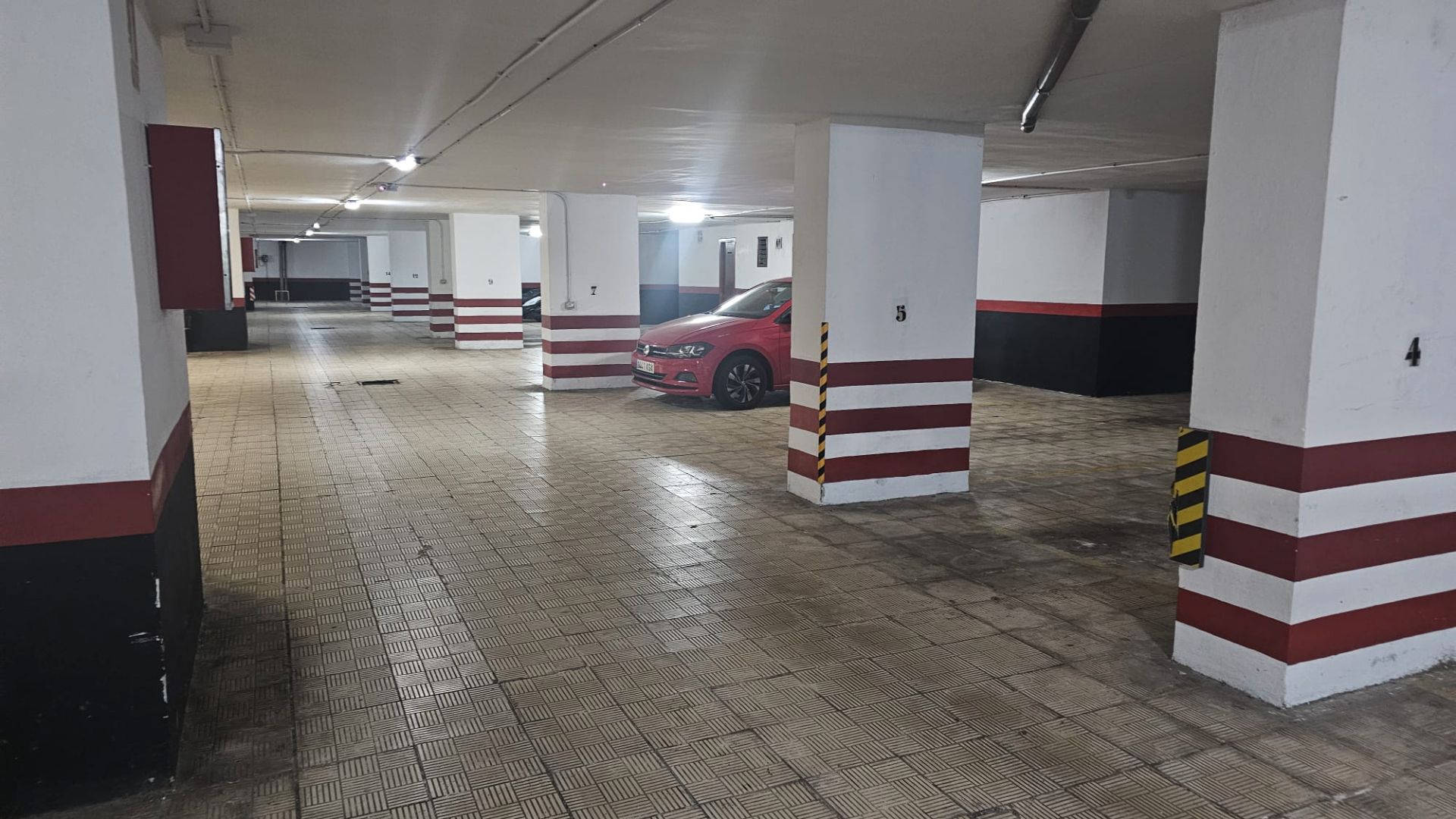 Parking of Garage for rent in  Santa Cruz de Tenerife Capital