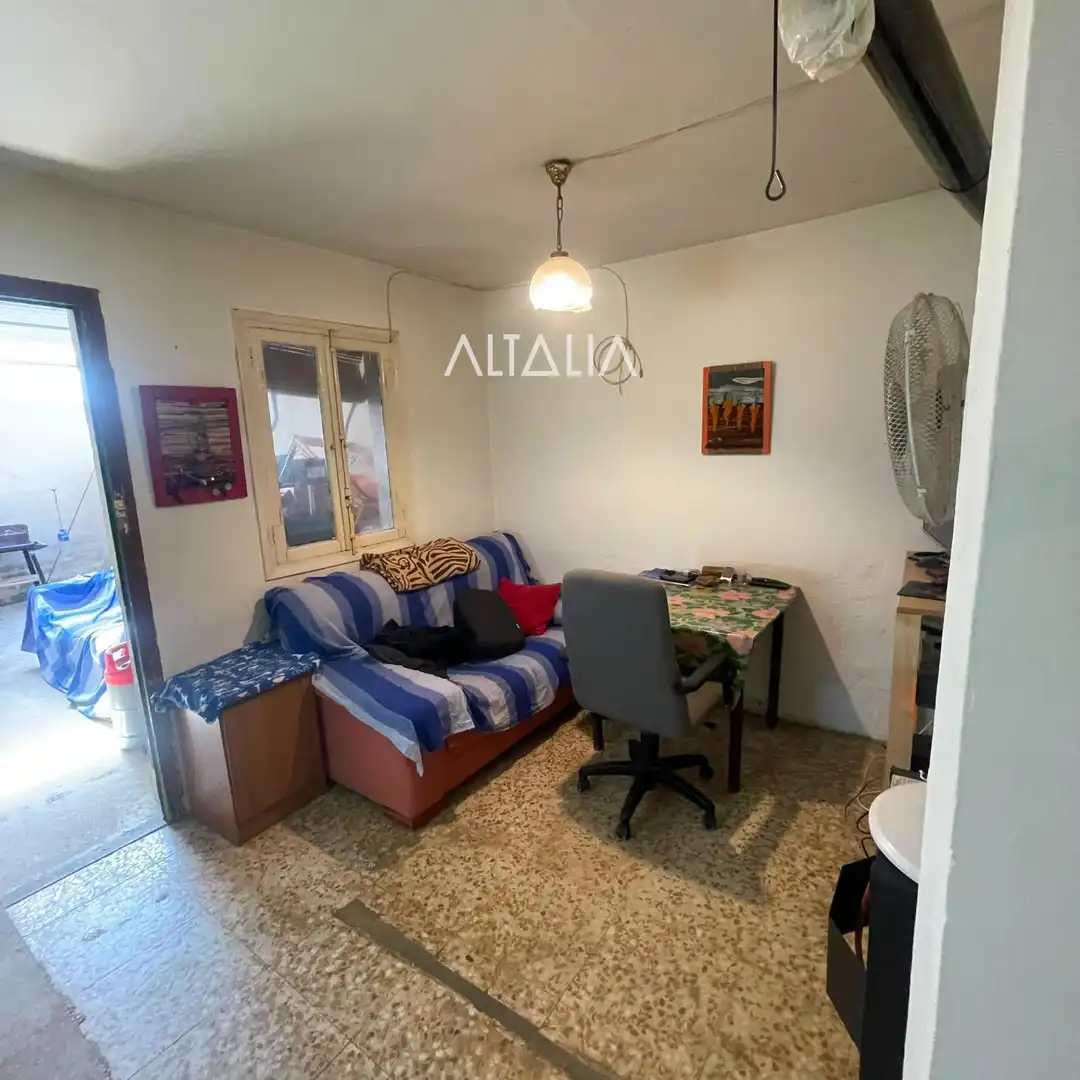 Sala d'estar de Casa adosada en venda en Cuenca amb Terrassa