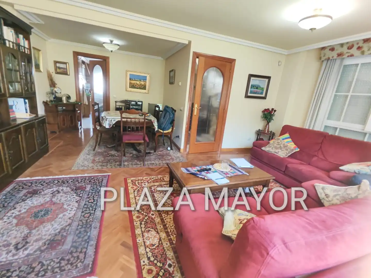 Sala d'estar de Casa o xalet en venda en Santa Marta de Tormes amb Calefacció, Jardí privat i Parquet