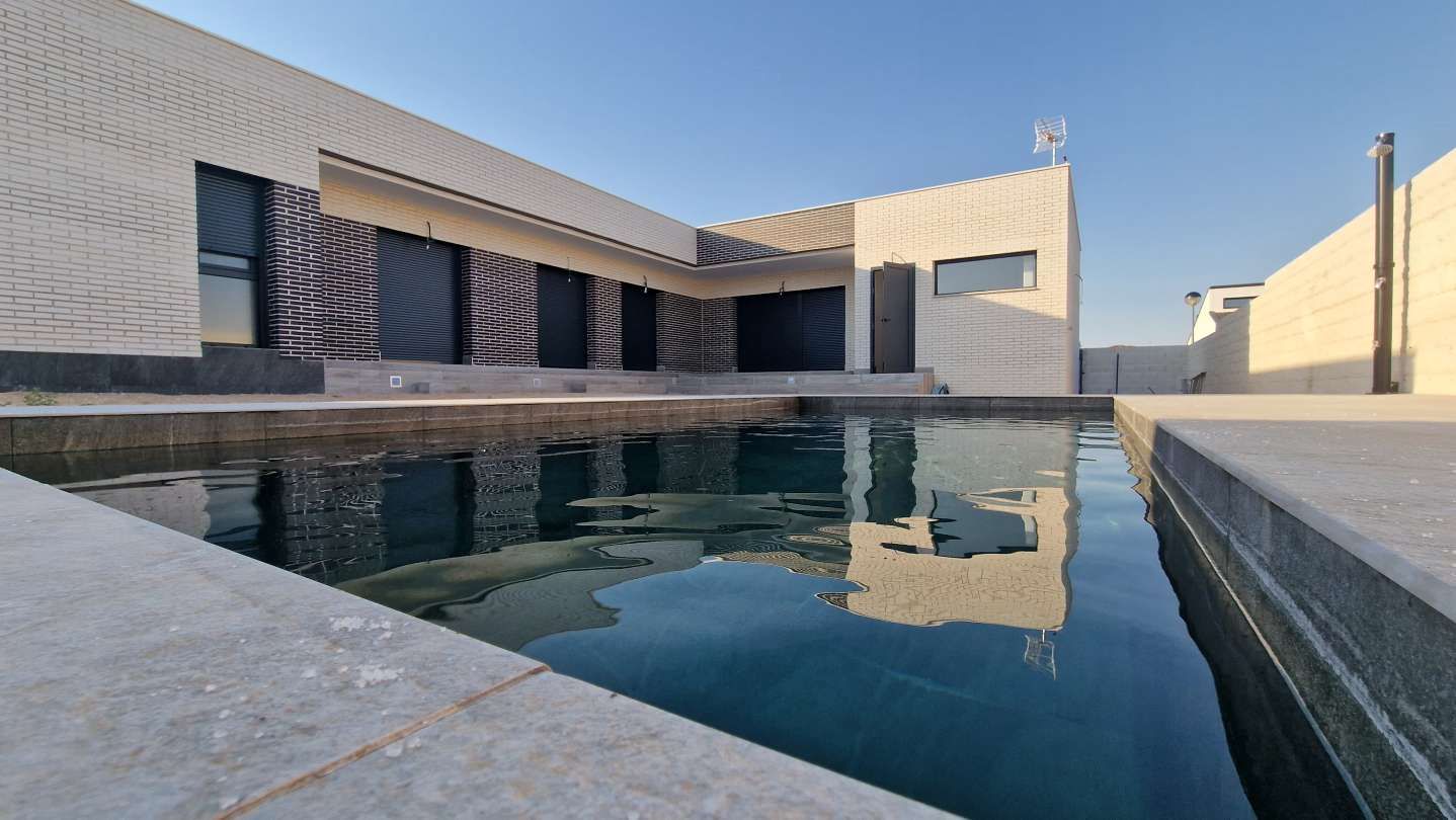 Piscina de Casa o xalet en venda en Olías del Rey amb Calefacció i Traster