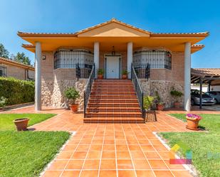 Exterior view of House or chalet for sale in Pepino  with Air Conditioner and Swimming Pool