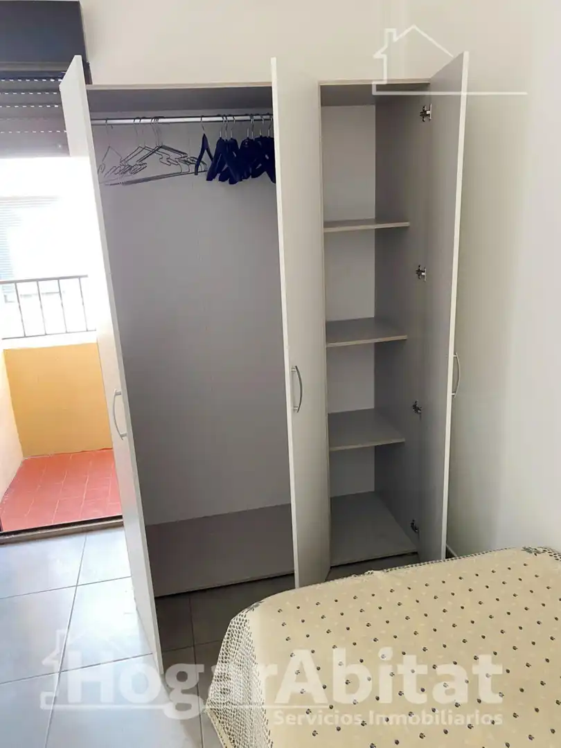 Habitación de Piso en venta en Castellón de la Plana / Castelló de la Plana con Aire acondicionado, Calefacción y Balcón