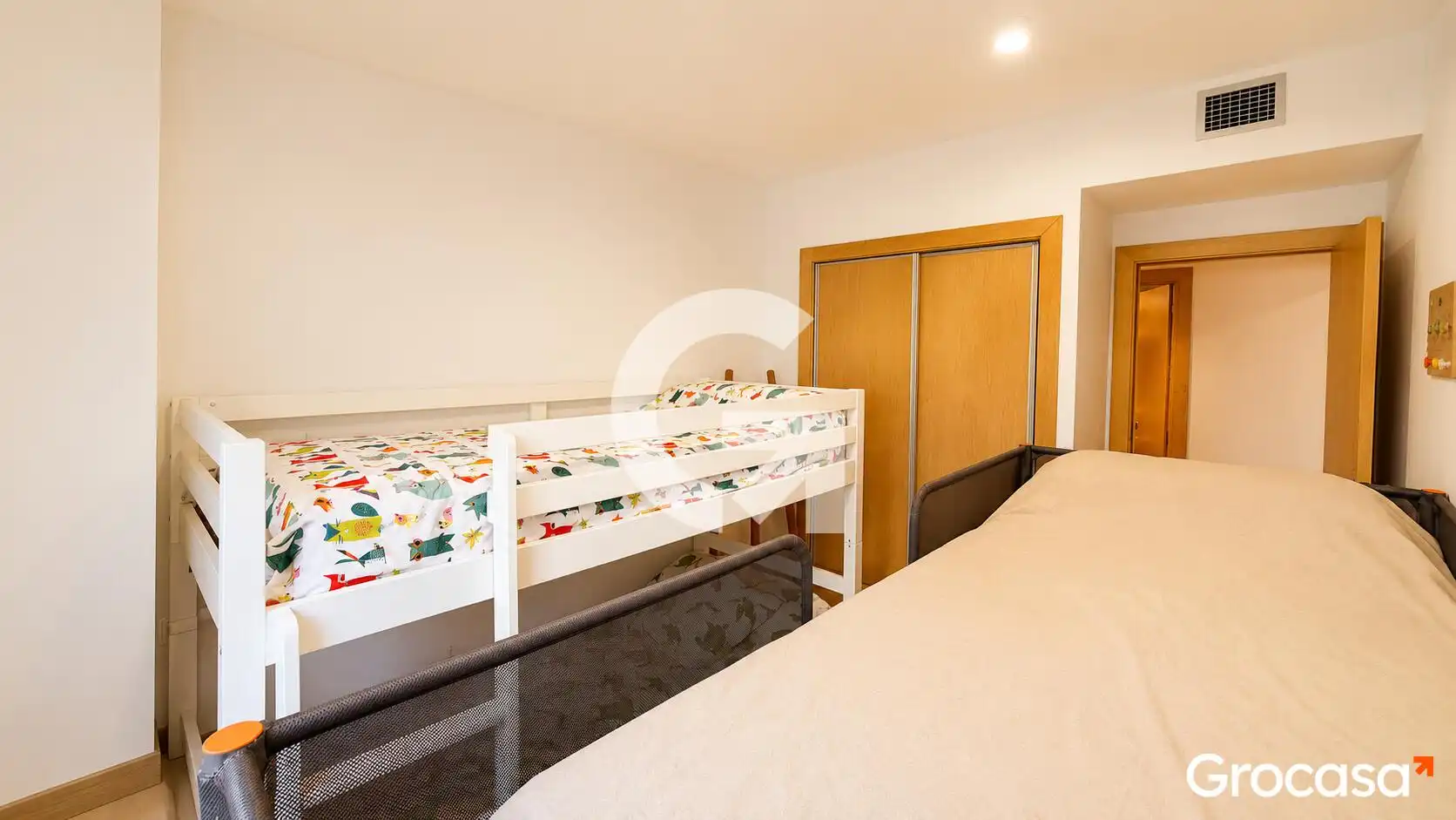 Schlafzimmer von Wohnung zum Verkauf in Lloret de Mar mit Klimaanlage, Terrasse und Gemeinschaftspool