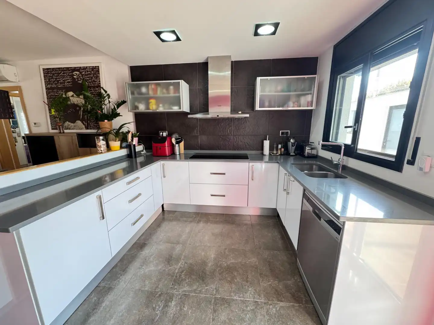 Cocina de Casa adosada en venta en Blanes con Aire acondicionado, Calefacción y Jardín privado