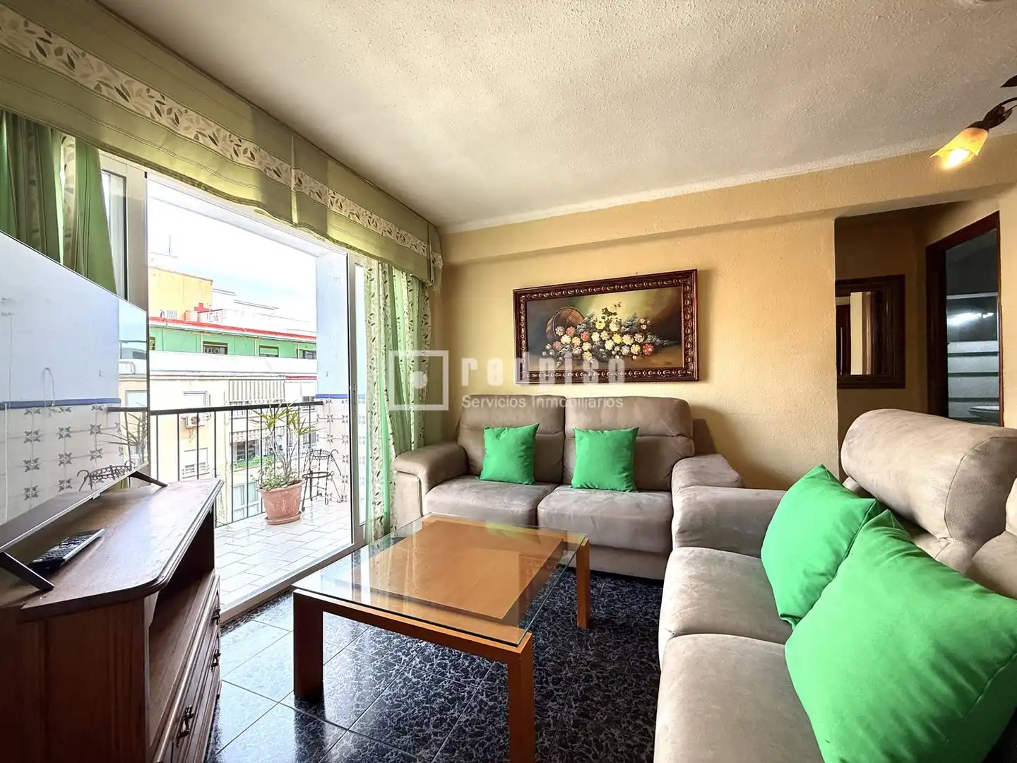 Living room of Flat for sale in Málaga  with Air Conditioner, Terrace and Alarm