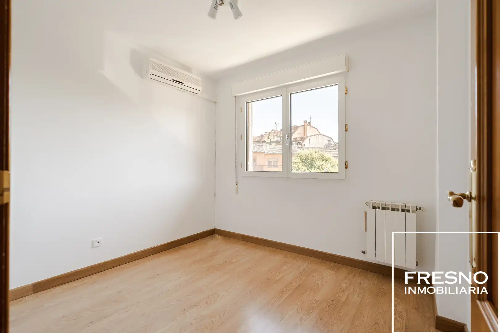 Habitación de Casa o chalet en venta en Cobeña con Aire acondicionado, Calefacción y Jardín privado