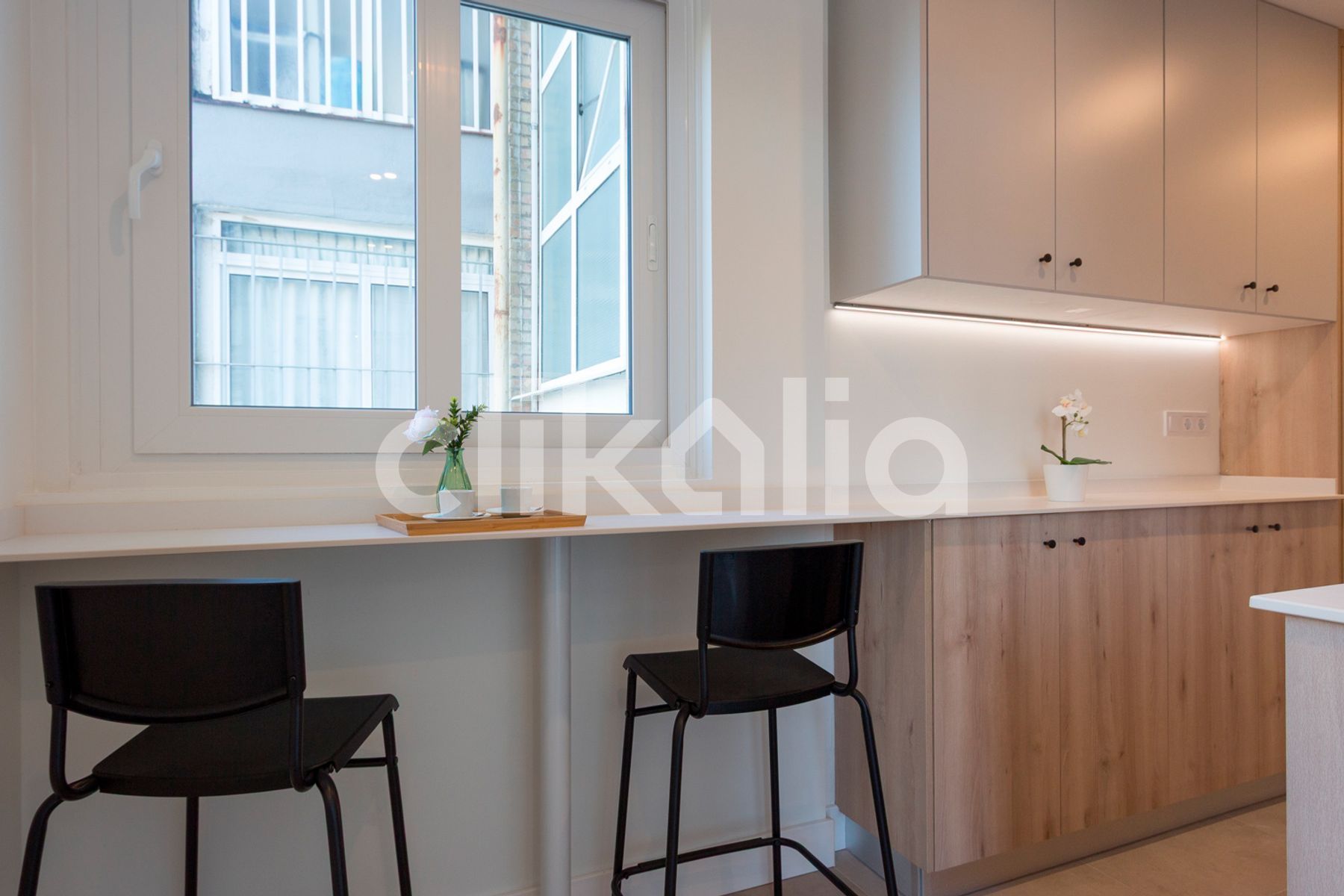 Kitchen of Flat for sale in  Sevilla Capital  with Air Conditioner and Terrace