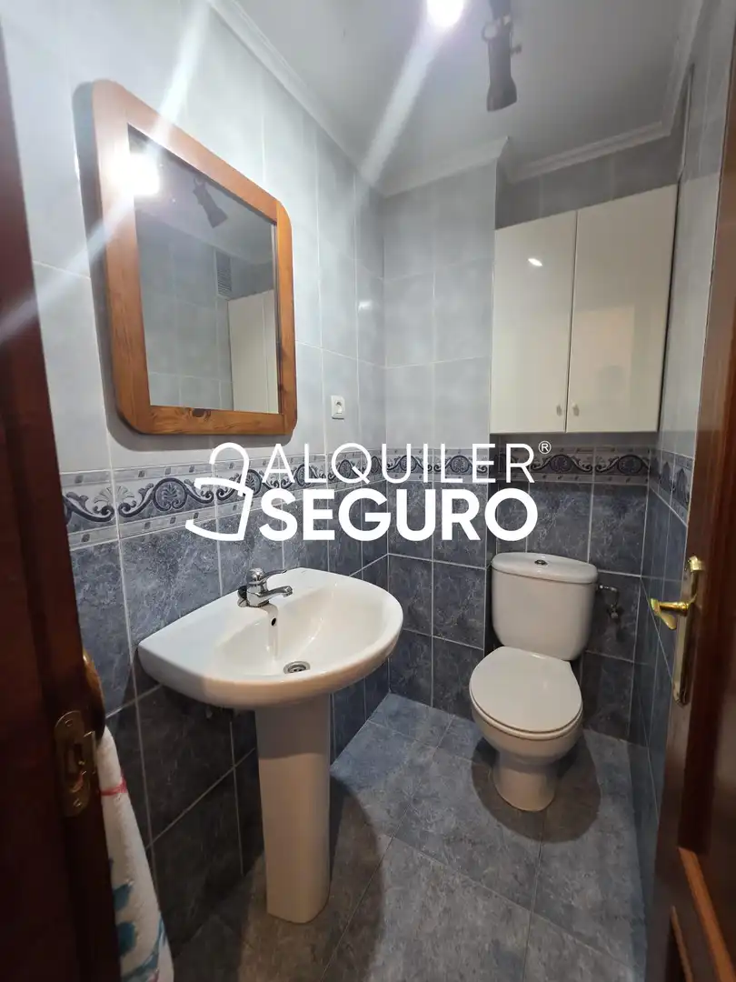 Bathroom of Flat for rent in Mungia  with Heating and Furnished
