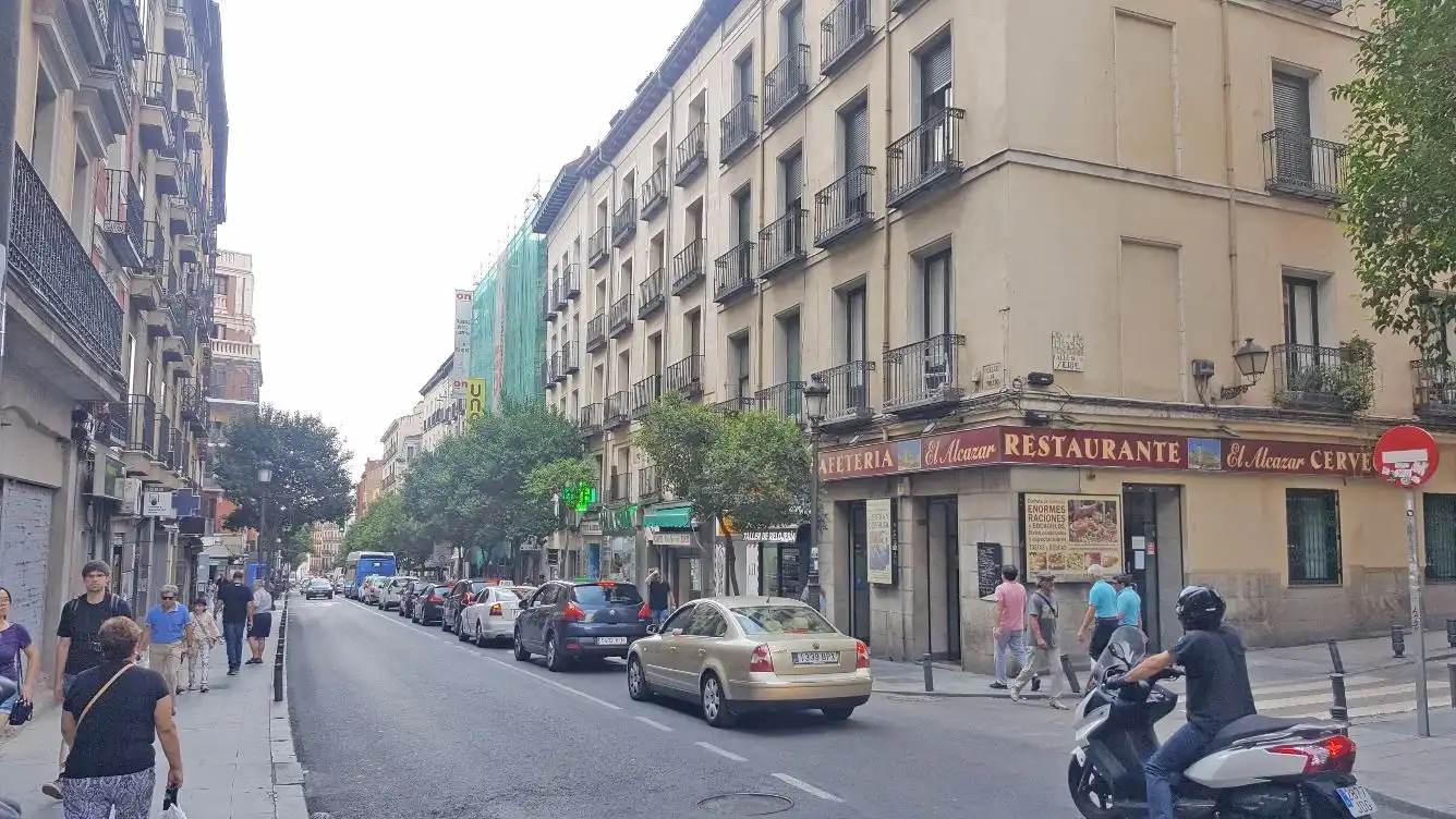Vista exterior de Ático de alquiler en Madrid con Aire acondicionado, Calefacción y Amueblado