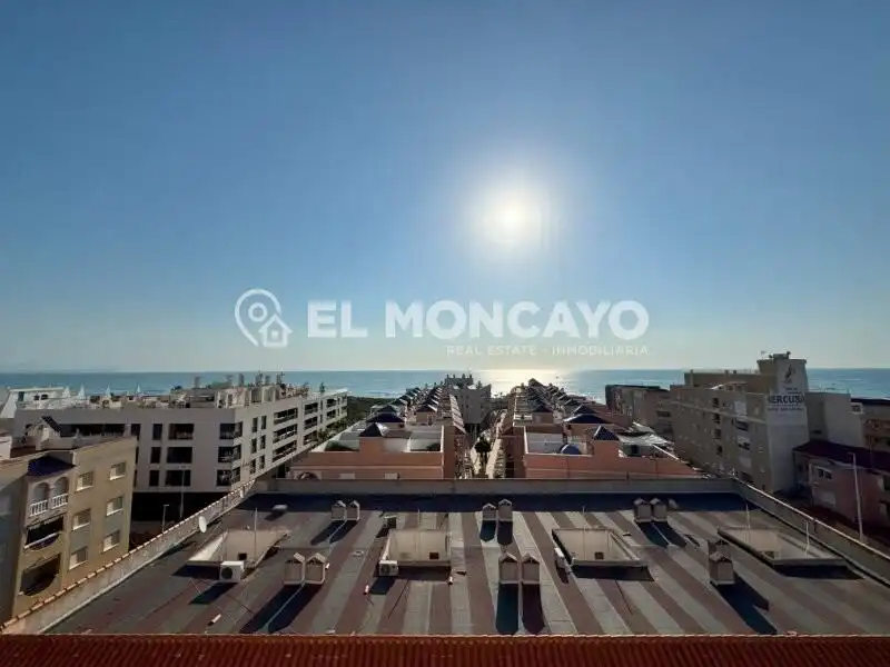 Vista exterior de Apartamento en venta en Torrevieja con Aire acondicionado, Calefacción y Trastero