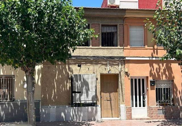 Casa-chalet en Venta en Avenida  SAN JOSE OBRERO, 3 en Sangonera la Seca