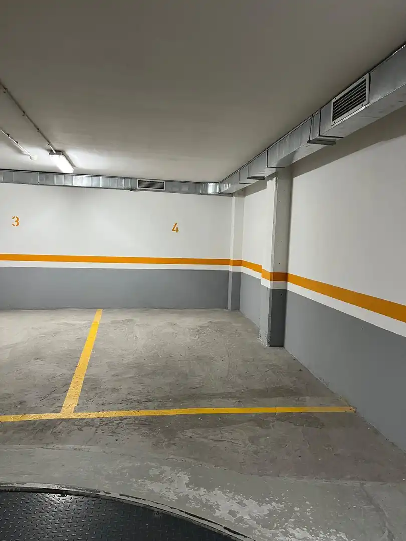 Aparcament en venda a Centro - Juan Flórez - Plaza Pontevedra