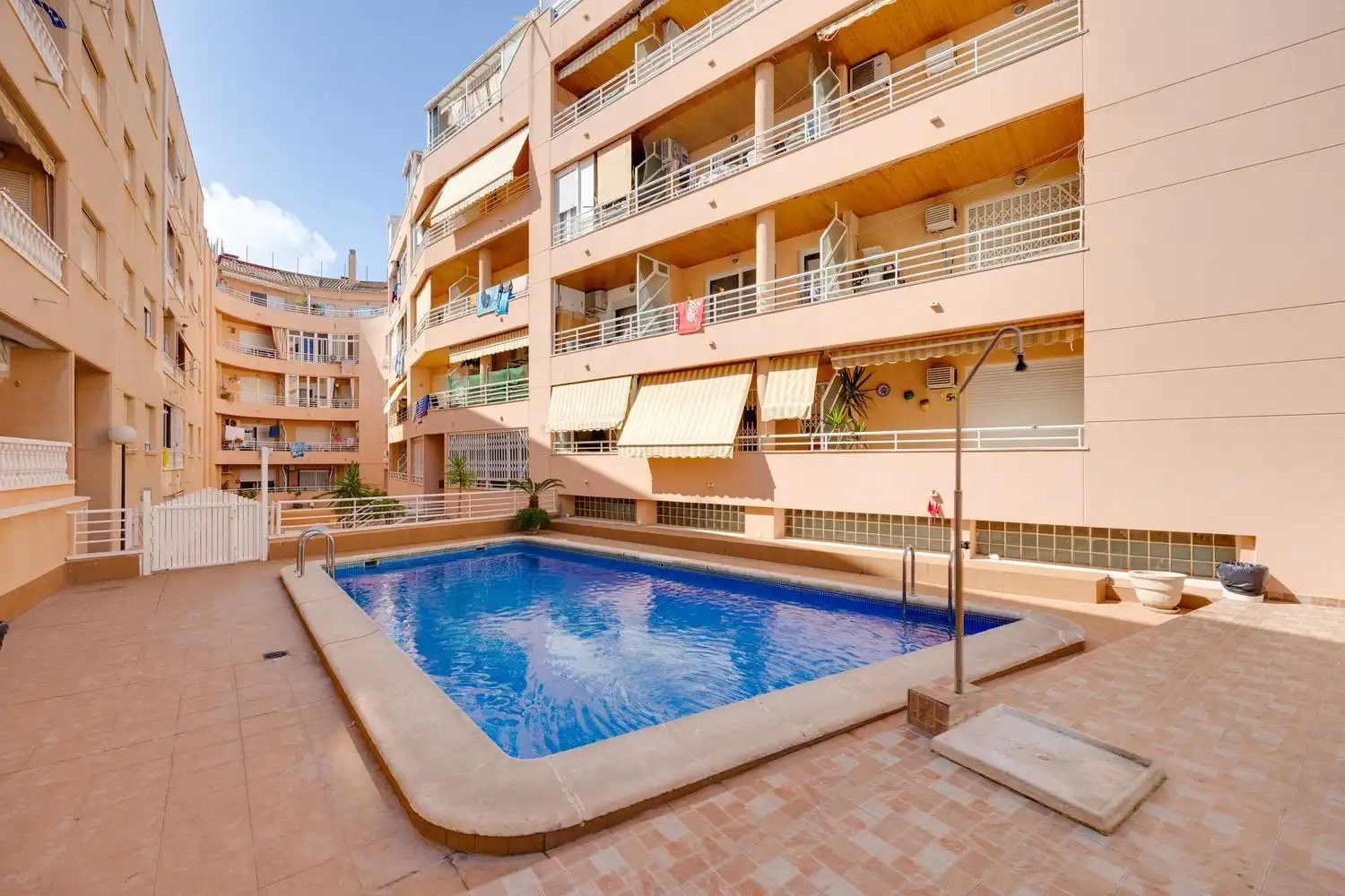 Swimming pool of Flat for sale in Torrevieja  with Air Conditioner, Terrace and Furnished