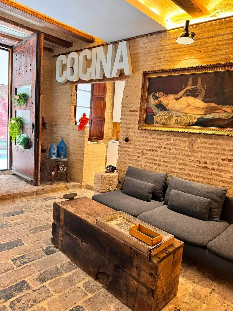 Sala d'estar de Pis de lloguer en Valencia amb Aire condicionat, Jardí privat i Moblat