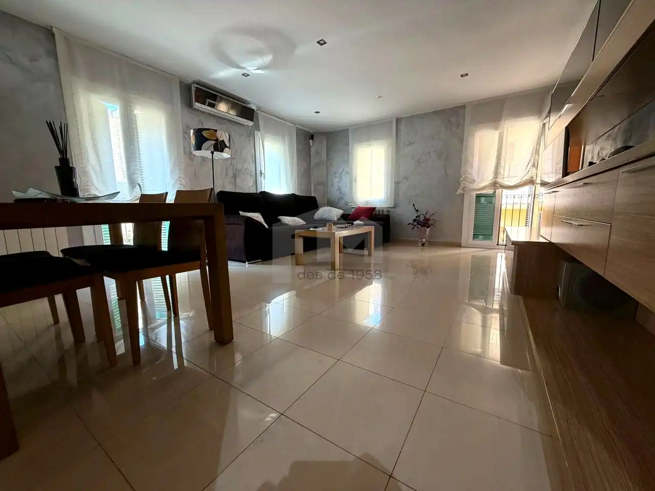 Living room of Flat for sale in Barcelona  with Air Conditioner and Balcony