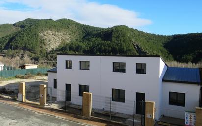 Vista exterior de Casa adosada en venda en Aoiz / Agoitz