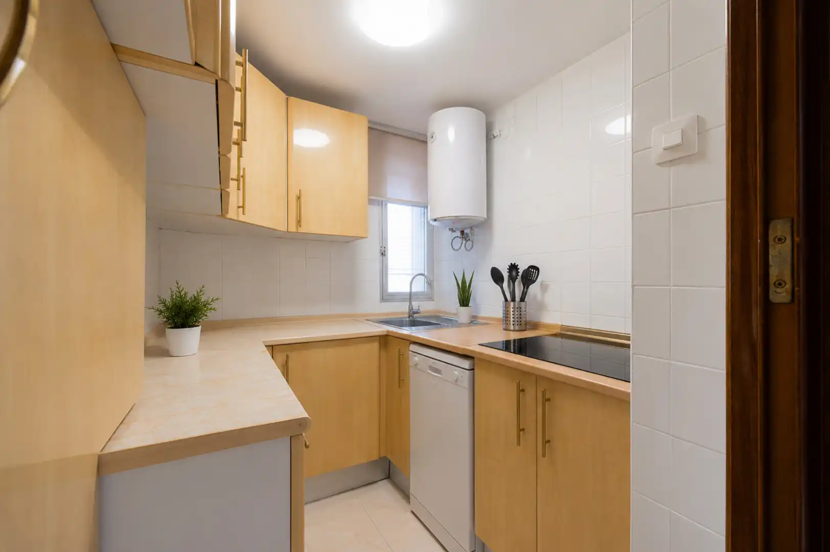 Küche von Wohnung zum Verkauf in Madrid mit Klimaanlage, Heizung und Terrasse