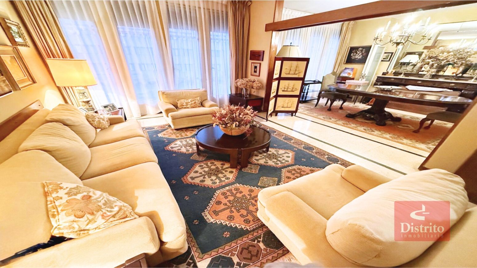 Sala d'estar de Casa o xalet en venda en Santander amb Calefacció, Jardí privat i Traster