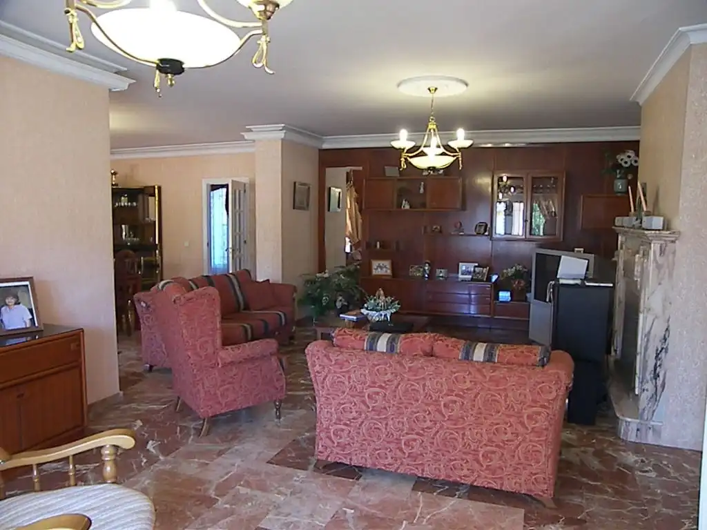 Sala de estar de Casa o chalet en venta en Alhaurín de la Torre con Aire acondicionado, Jardín privado y Terraza