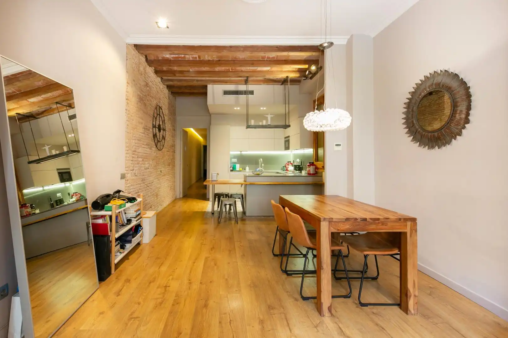 Cocina de Piso de alquiler en Barcelona con Calefacción, Parquet y Amueblado