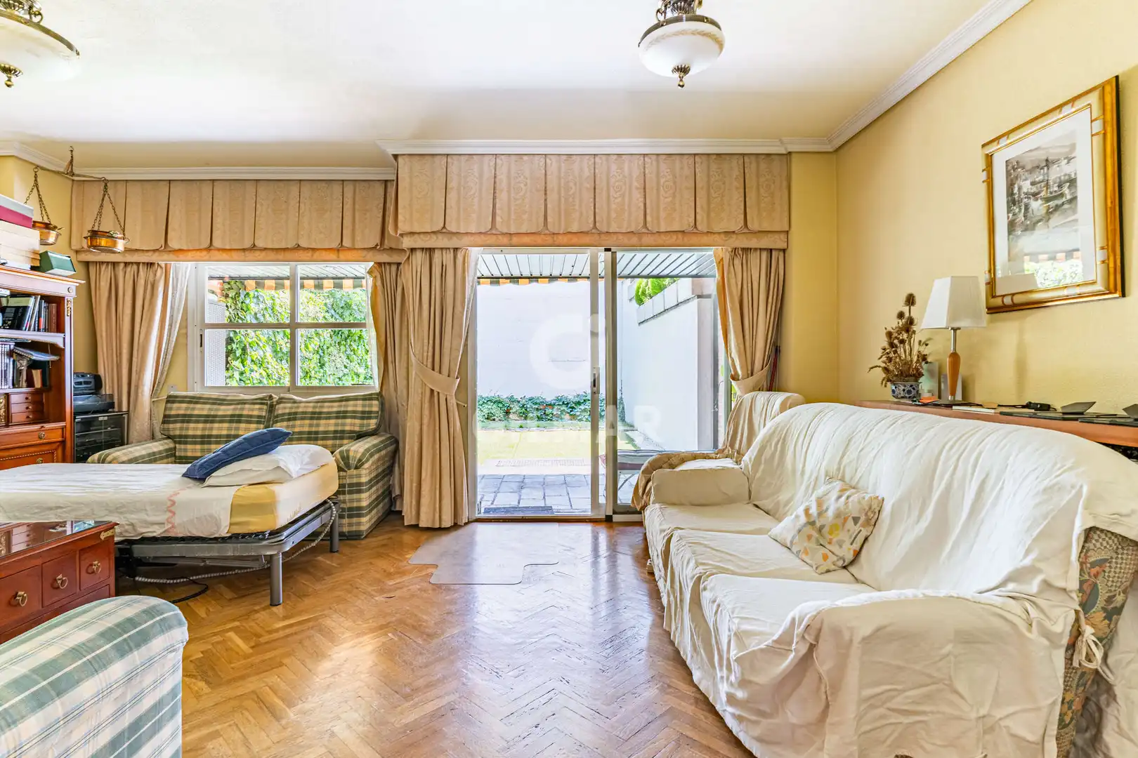 Sala de estar de Casa adosada en venta en Madrid con Calefacción y Jardín privado