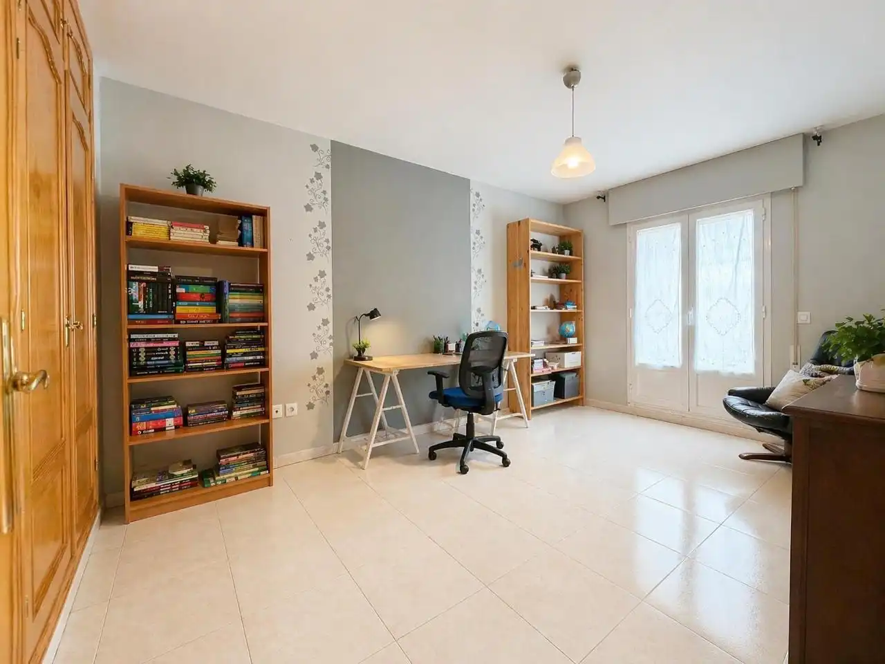 Sala d'estar de Casa adosada en venda en Palazuelos de Eresma amb Calefacció, Jardí privat i Terrassa