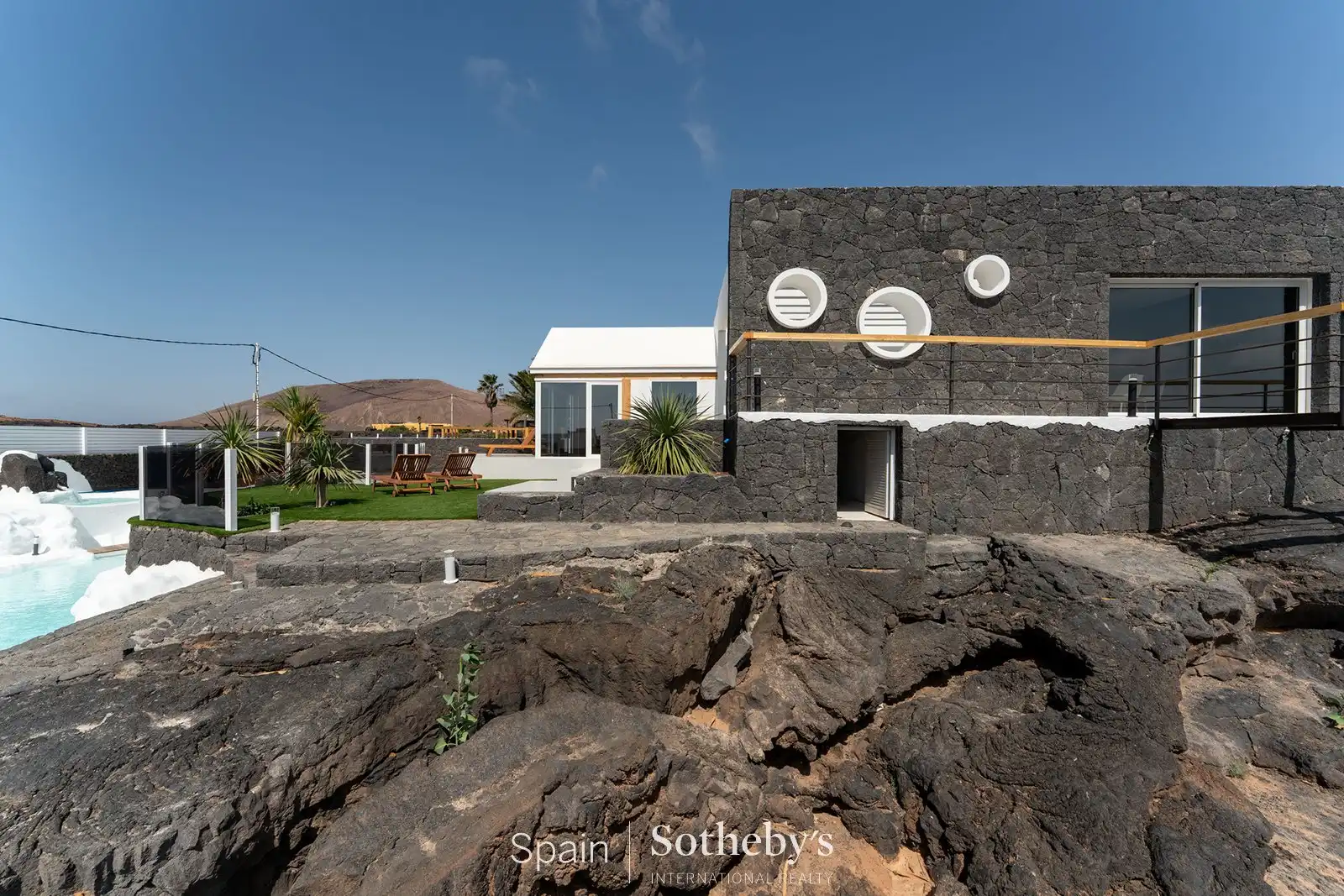 Vista exterior de Casa o chalet en venta en Teguise con Aire acondicionado, Jardín privado y Terraza