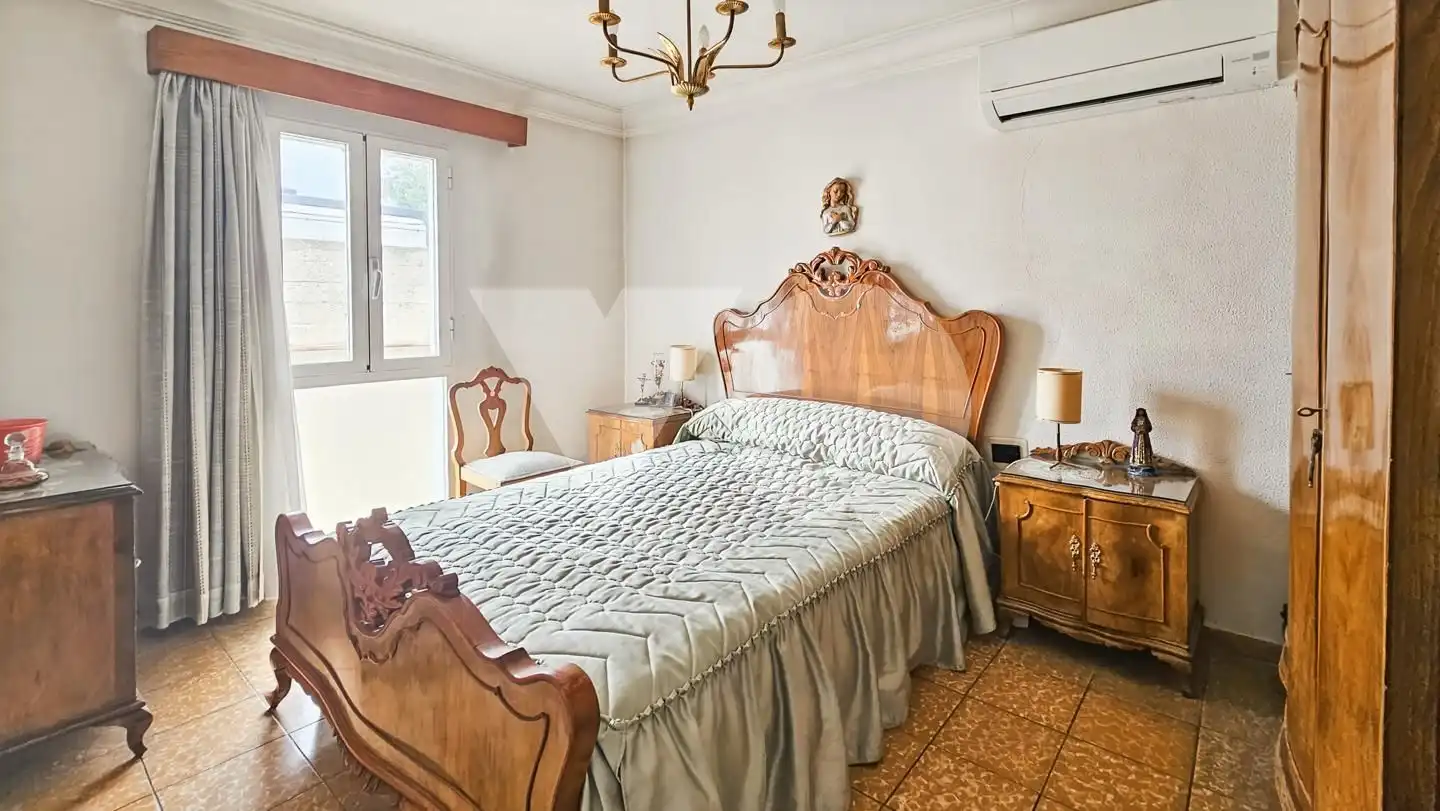 Habitación de Casa adosada en venta en Madrid con Aire acondicionado, Jardín privado y Terraza