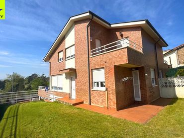 Semi-detached house with garden for sale in Revilla