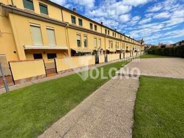 Villa in vendita a Calle Doctores Mozos 45