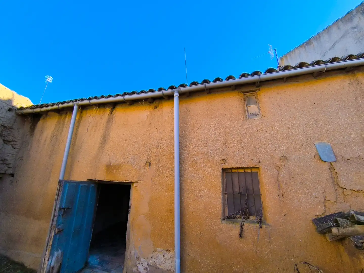 Vista exterior de Casa o chalet en venta en Villarramiel con Jardín privado, Trastero y Amueblado