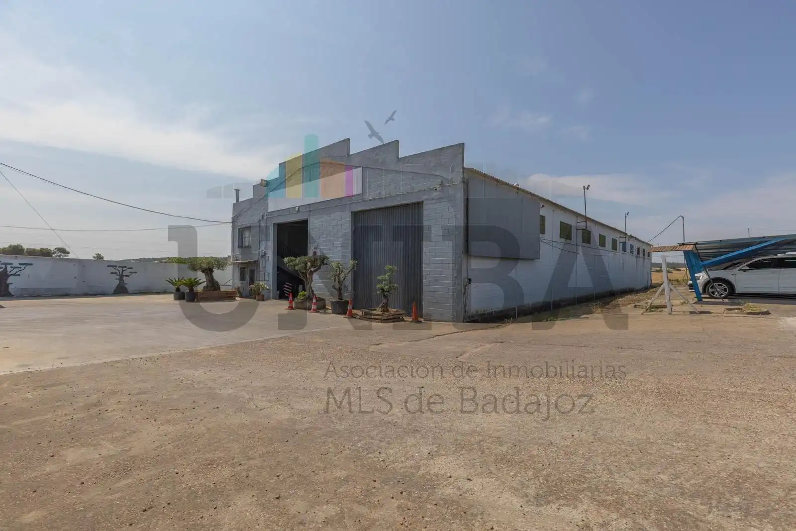 Vista exterior de Nau industrial en venda en Badajoz