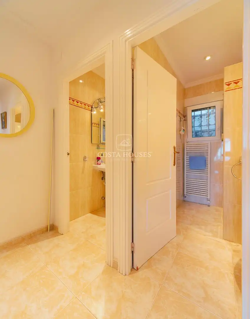 Bathroom of Houses for sale in Dénia  with Air Conditioner, Heating and Private garden