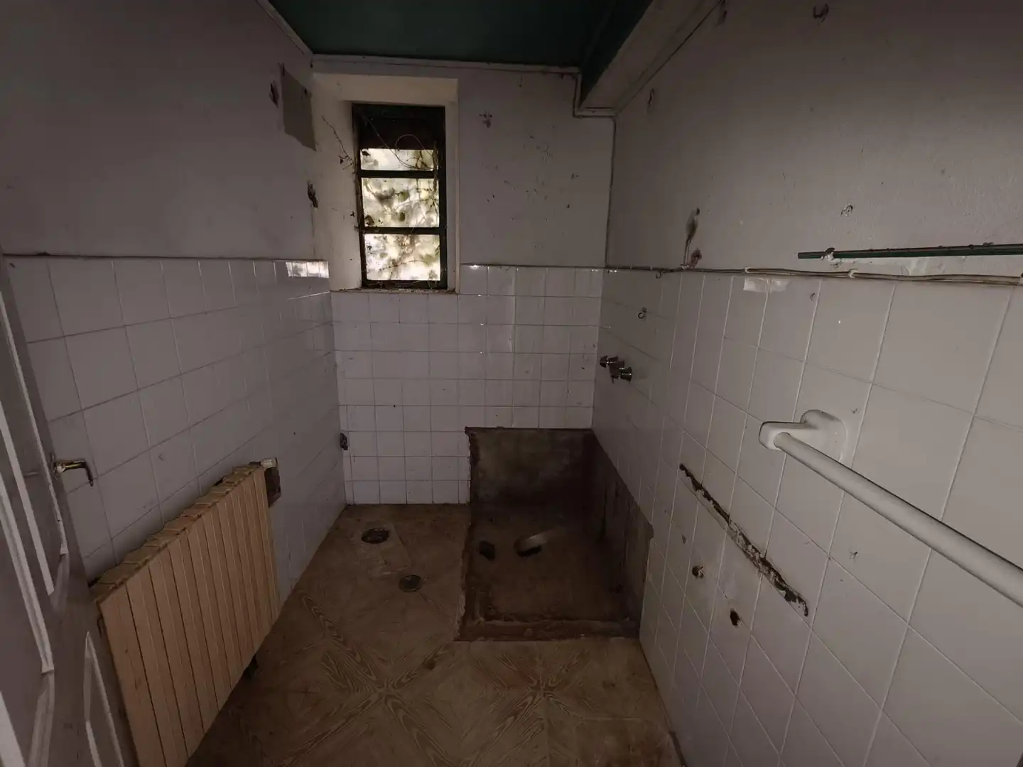Bany de Casa o xalet en venda en Forcarei amb Jardí privat