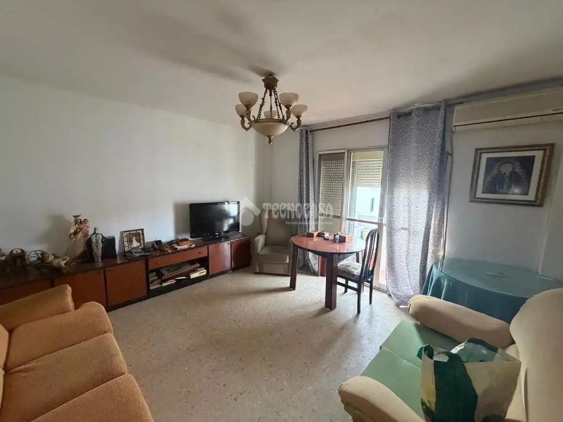 Sala de estar de Piso en venta en Badajoz con Aire acondicionado y Balcón