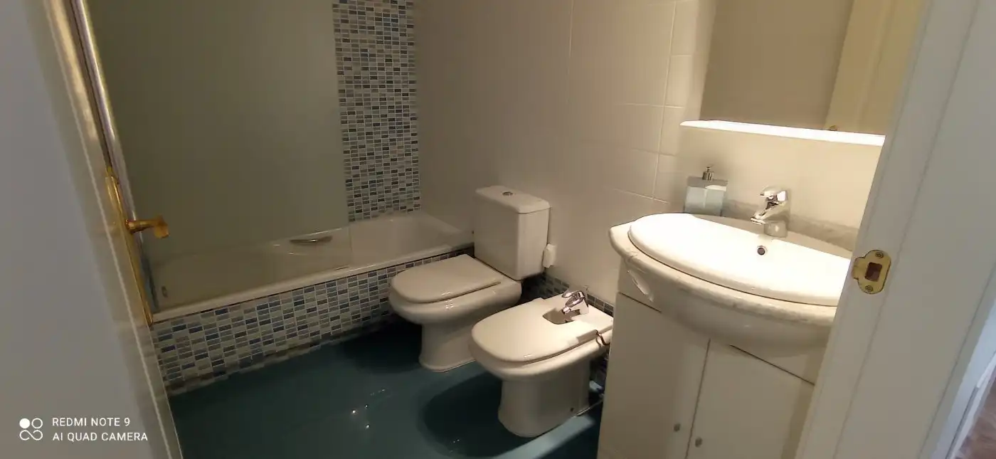 Bathroom of Flat for rent in Alicante / Alacant  with Air Conditioner, Heating and Balcony