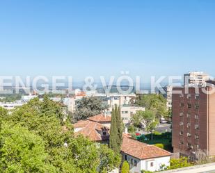 Exterior view of Apartment to rent in  Madrid Capital  with Air Conditioner and Heating
