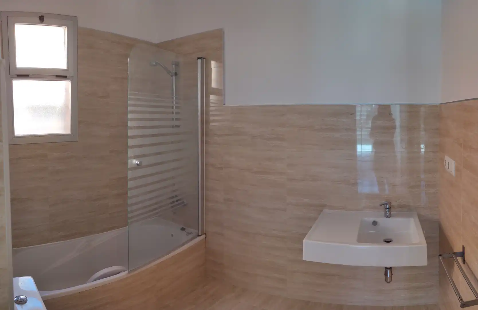 Baño de Casa o chalet en venta en Bollullos de la Mitación con Aire acondicionado, Jardín privado y Terraza