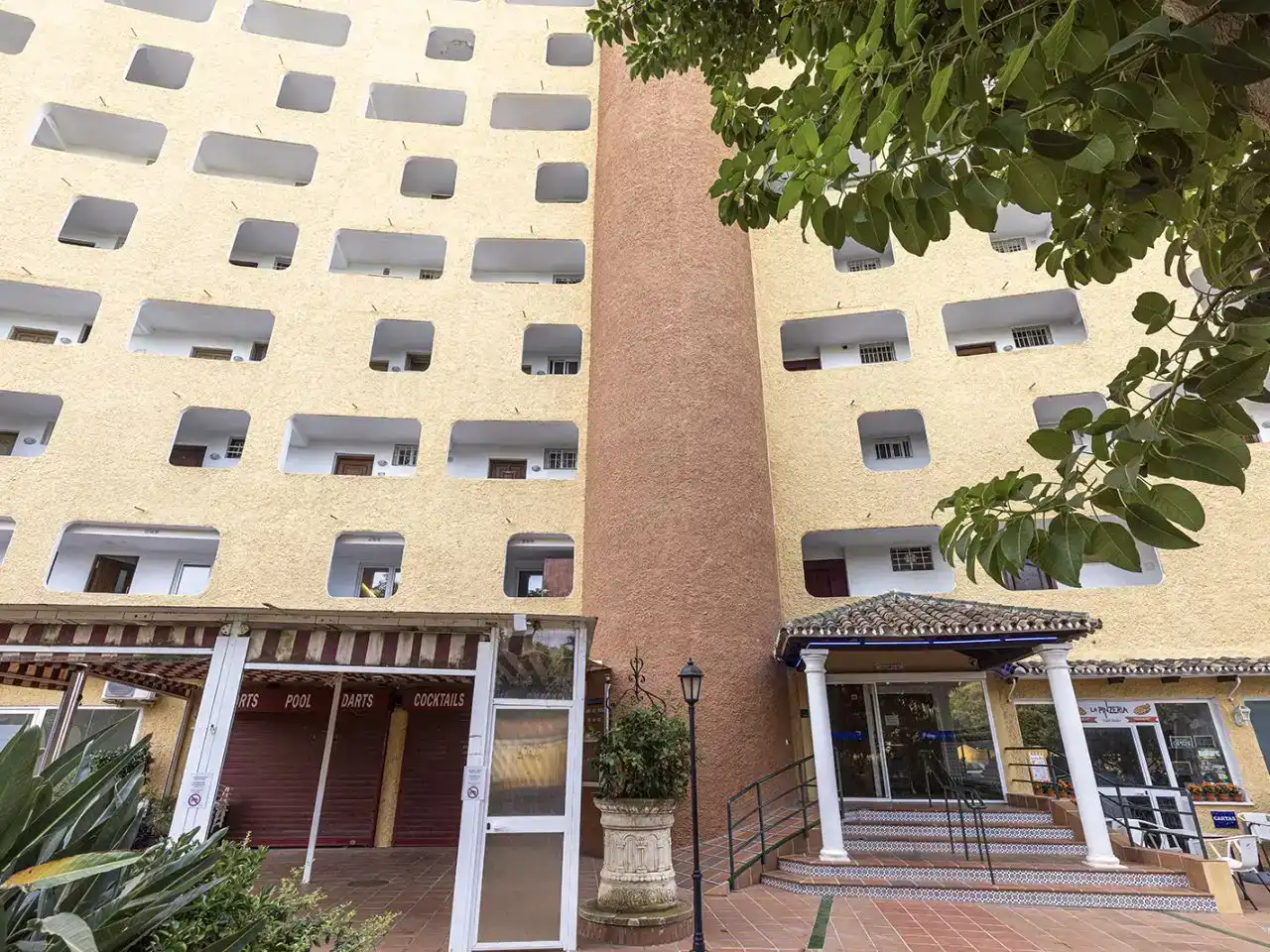 Vista exterior de Estudi en venda en Marbella