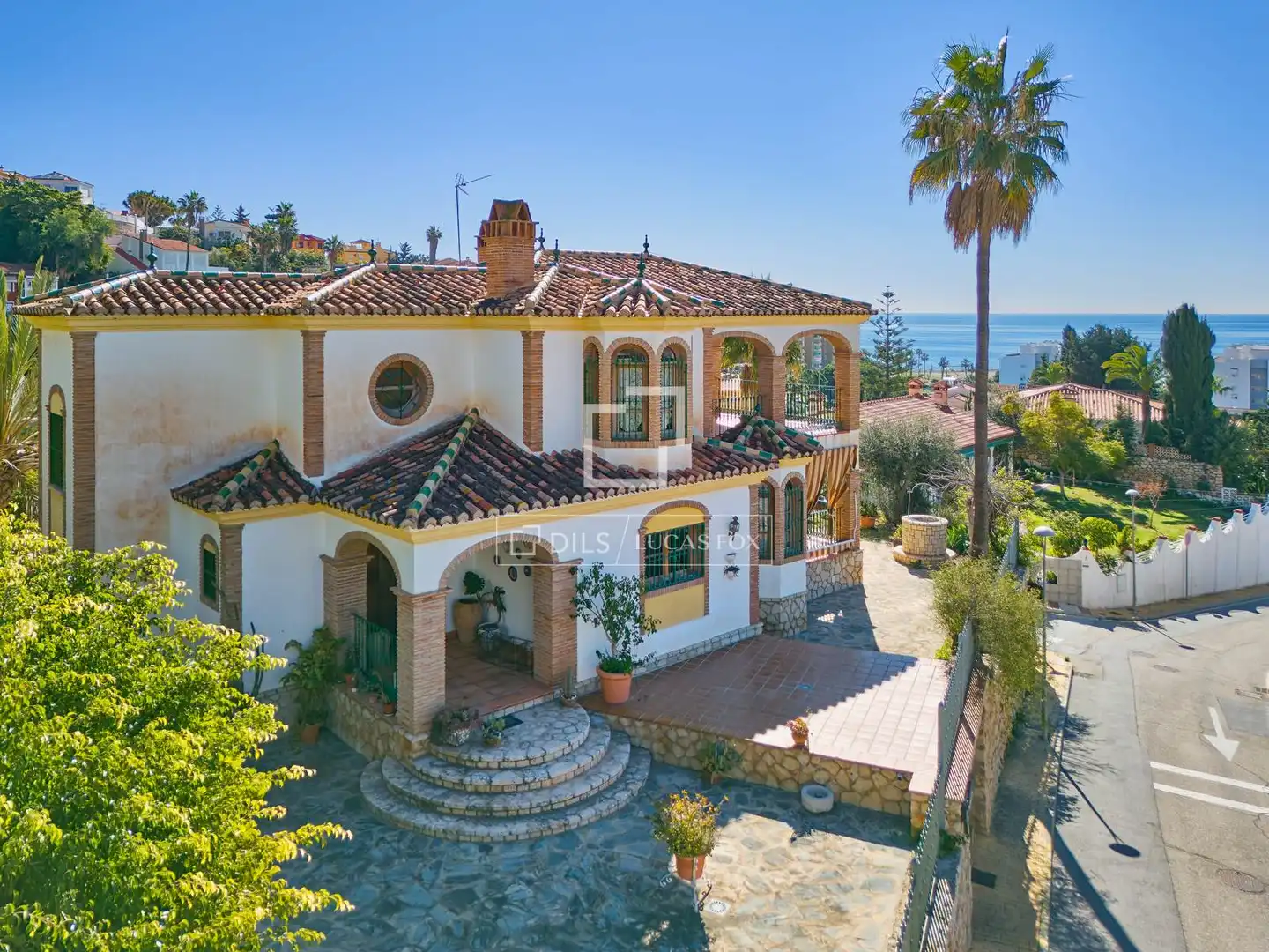 Vista exterior de Casa o chalet en venta en Rincón de la Victoria con Jardín privado, Terraza y Balcón