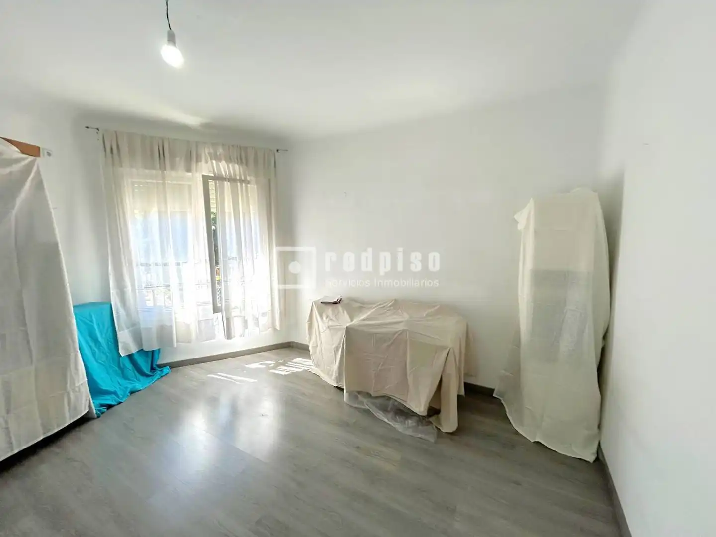 Habitación de Piso en venta en Madrid con Jardín privado