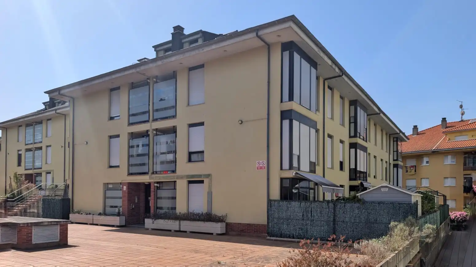 Exterior view of Flat for sale in Cartes  with Heating, Parquet flooring and Storage room