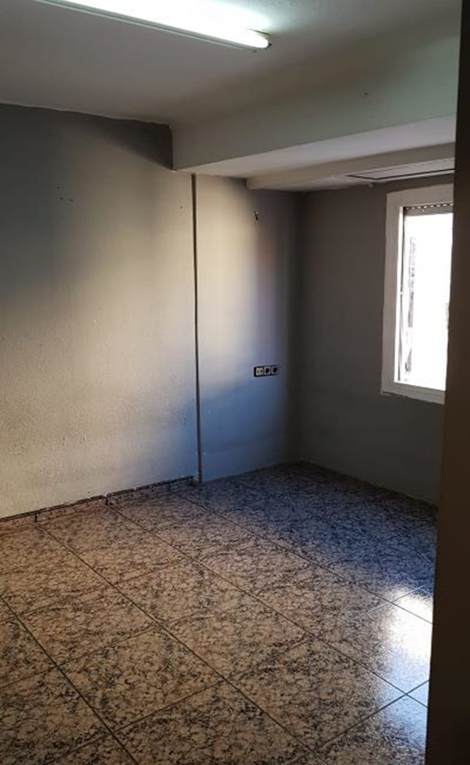 Flat for sale in Terrassa  with Terrace and Storage room
