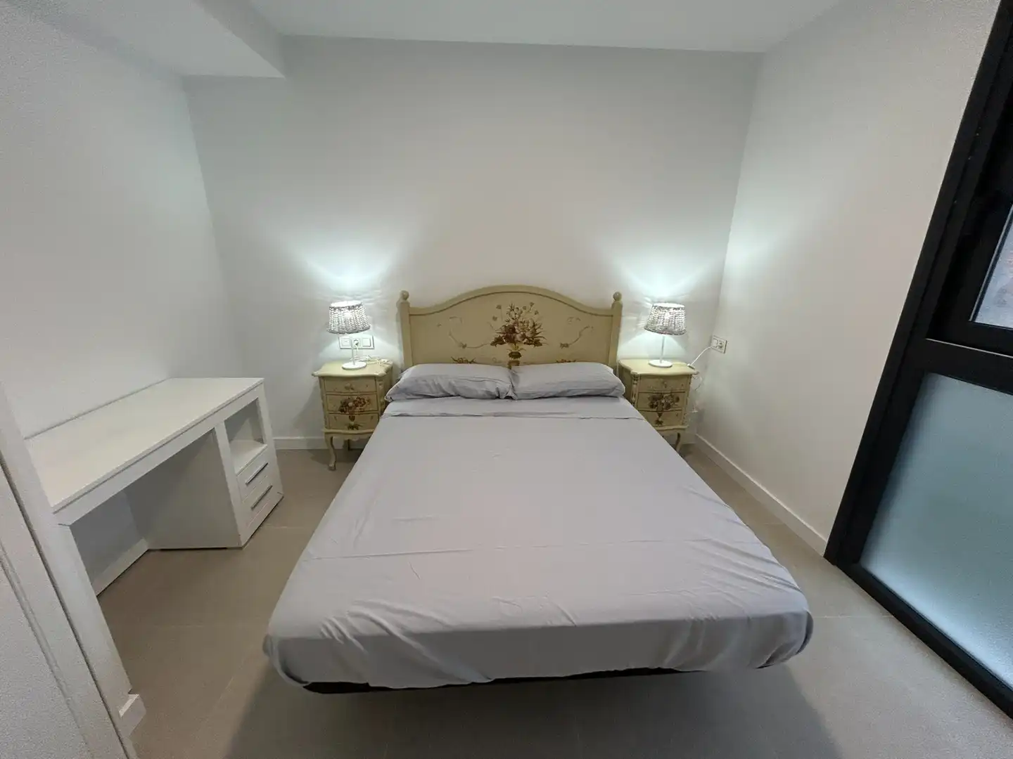 Flat for rent in Calle Lopéz de Neira, Campus de la Salud